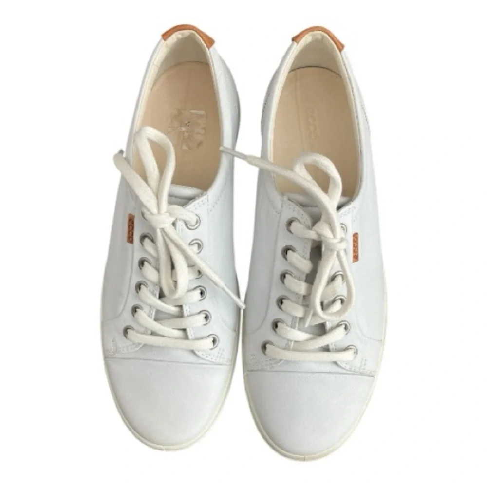 Ecco Soft 7 Women's White Soft Supple Leather Lace-up Sneakers US Size 9 - Picture 2 of 7